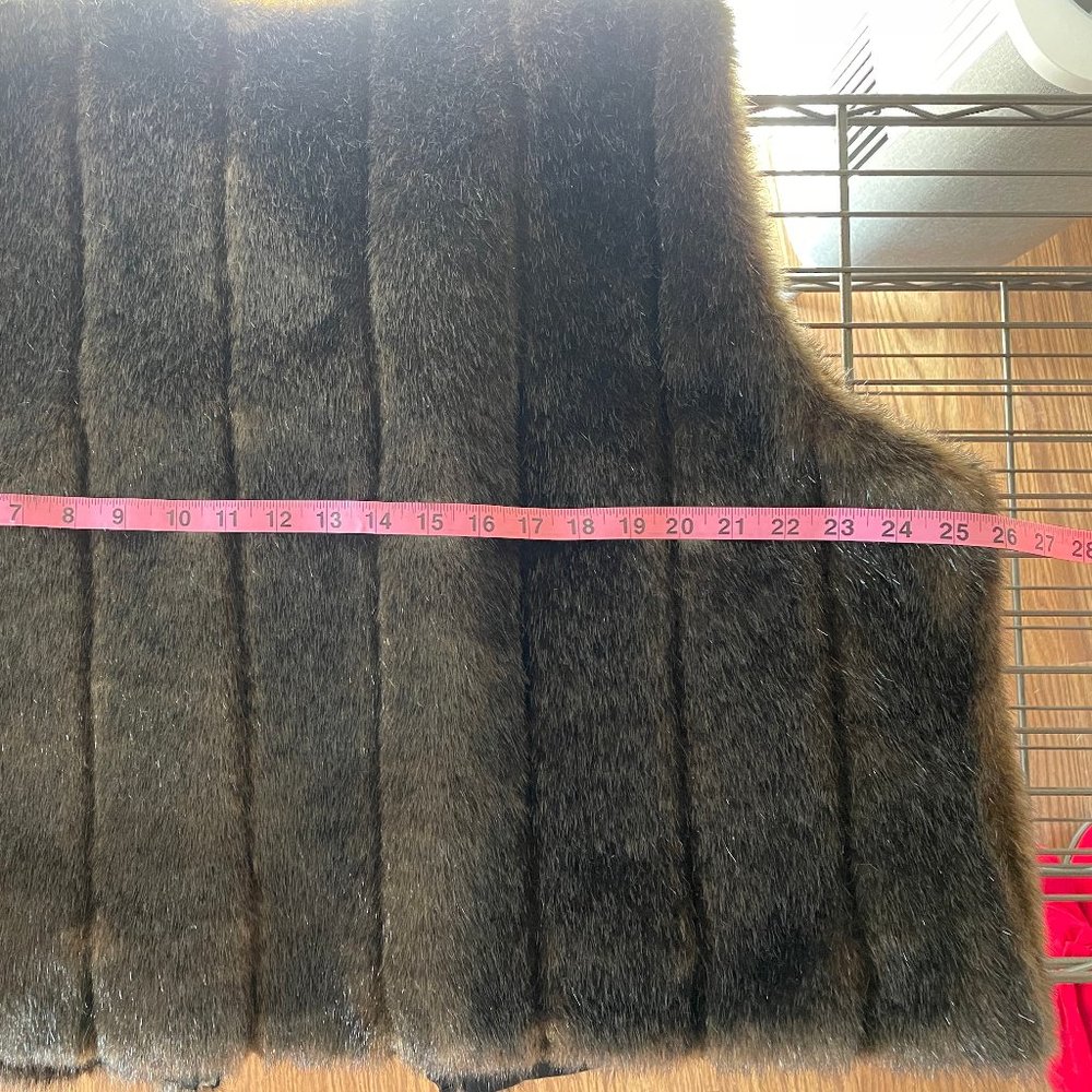 Donna Salyer's Faux fur brown vest - Picture 9 of 11